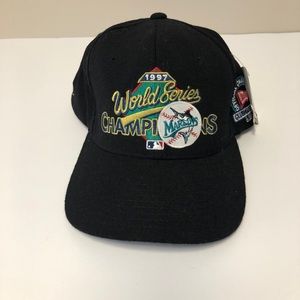 World Series Championship Marlins 1997 Hat Cap NWT